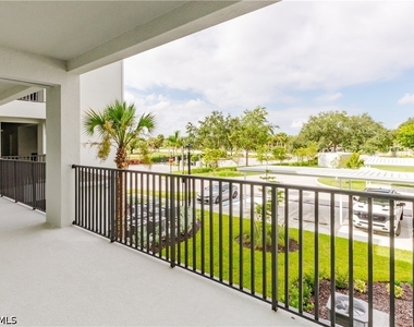 18411 Copperhead Court N - Photo Thumbnail 27