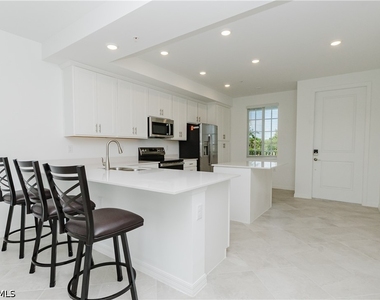 18411 Copperhead Court N - Photo Thumbnail 6