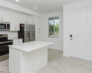 18411 Copperhead Court N - Photo Thumbnail 4