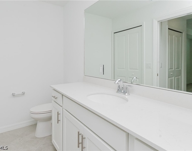 18411 Copperhead Court N - Photo Thumbnail 19