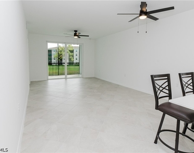 18411 Copperhead Court N - Photo Thumbnail 12