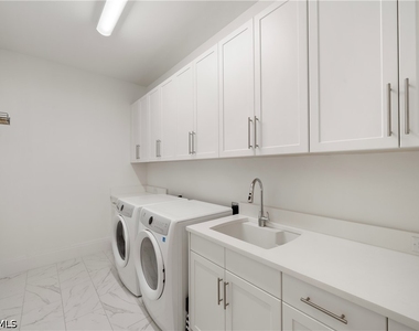 875 6th Avenue S - Photo Thumbnail 23