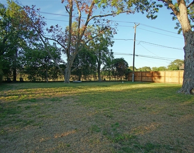 9928 Westview Drive - Photo Thumbnail 16