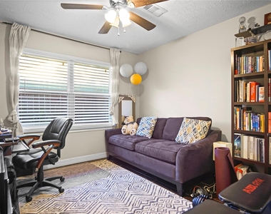 9928 Westview Drive - Photo Thumbnail 5