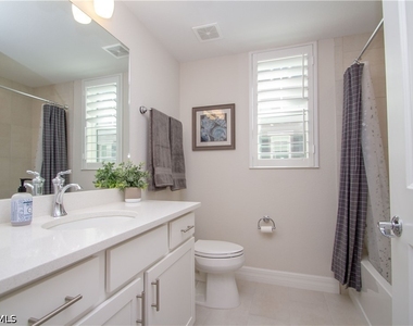 232 Indies Drive E - Photo Thumbnail 12