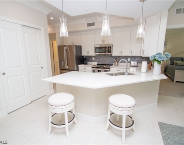232 Indies Drive E - Photo Thumbnail 7