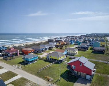 145 Belanger Avenue - Photo Thumbnail 7