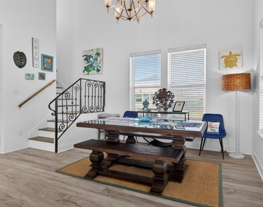 145 Belanger Avenue - Photo Thumbnail 14