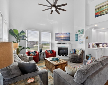 145 Belanger Avenue - Photo Thumbnail 10