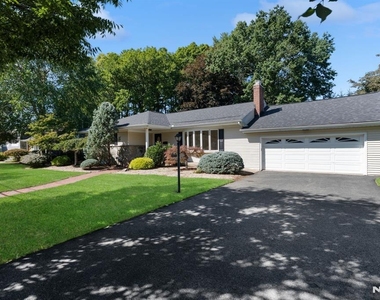 601 Iroquois - Photo Thumbnail 1