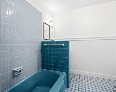 601 Iroquois - Photo Thumbnail 13