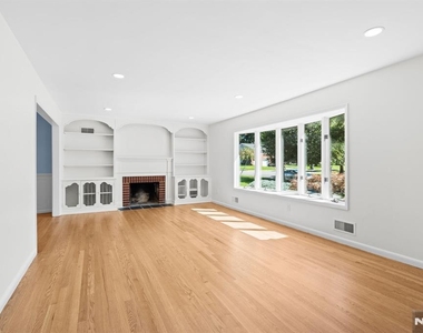 601 Iroquois - Photo Thumbnail 7