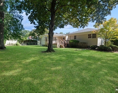 601 Iroquois - Photo Thumbnail 26