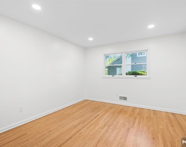 601 Iroquois - Photo Thumbnail 18