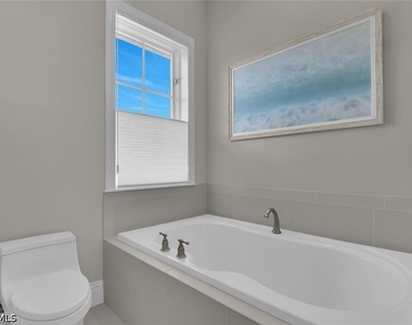 684 10th Avenue S - Photo Thumbnail 24