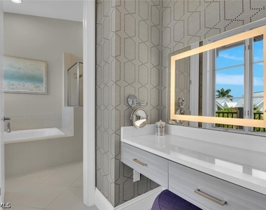 684 10th Avenue S - Photo Thumbnail 21