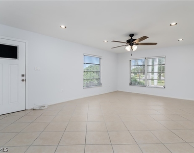 180 Cypress Way E - Photo Thumbnail 5