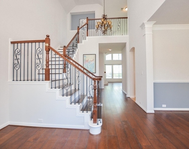 4315 Village Forest Drive - Photo Thumbnail 7