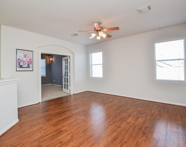 4315 Village Forest Drive - Photo Thumbnail 28