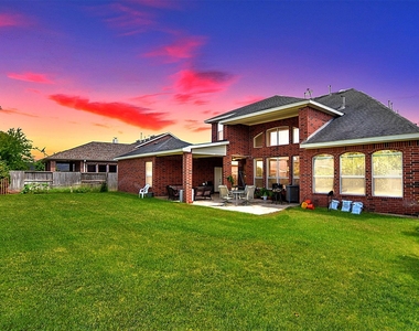 4315 Village Forest Drive - Photo Thumbnail 44