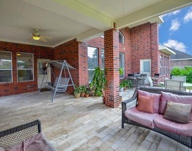 4315 Village Forest Drive - Photo Thumbnail 40