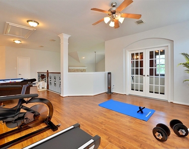 4315 Village Forest Drive - Photo Thumbnail 27