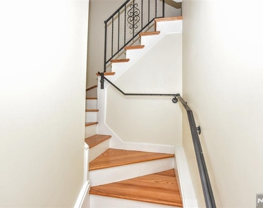 175 Center - Photo Thumbnail 7
