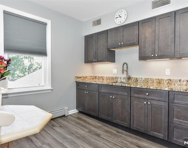 175 Center - Photo Thumbnail 15