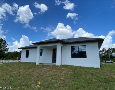 4362 40th Street Ne - Photo Thumbnail 2