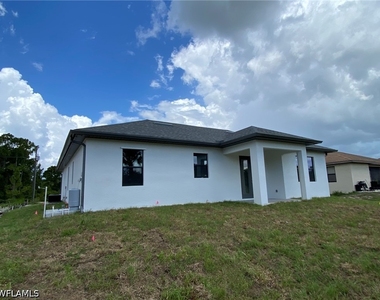 4362 40th Street Ne - Photo Thumbnail 3