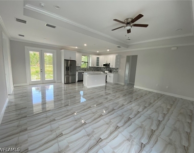 4362 40th Street Ne - Photo Thumbnail 4