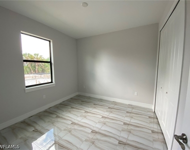 4362 40th Street Ne - Photo Thumbnail 13
