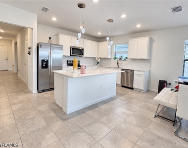 1191 Caloosa Cove Drive - Photo Thumbnail 3