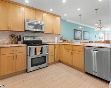 26000 Hickory Boulevard - Photo Thumbnail 3
