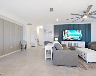 5604 Newcastle Court - Photo Thumbnail 7