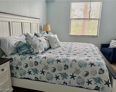 9715 Acqua Court - Photo Thumbnail 14