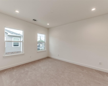 118 Sylvester Road - Photo Thumbnail 14