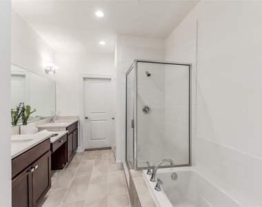 118 Sylvester Road - Photo Thumbnail 10