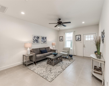 118 Sylvester Road - Photo Thumbnail 3