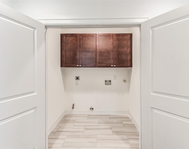 118 Sylvester Road - Photo Thumbnail 13