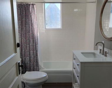 402 4th Street - Photo Thumbnail 7