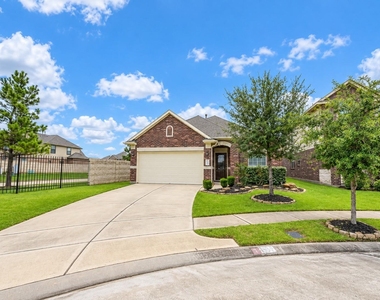 6103 Grassy Haven Lane - Photo Thumbnail 12