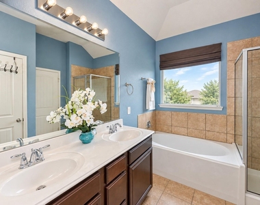 6103 Grassy Haven Lane - Photo Thumbnail 4