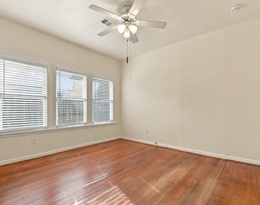 905 Pizer Street - Photo Thumbnail 16