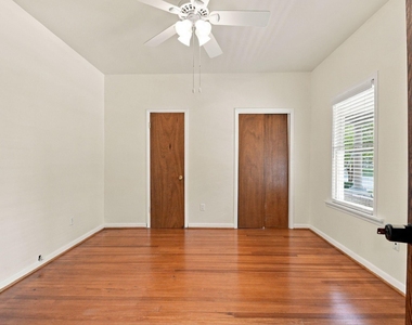 905 Pizer Street - Photo Thumbnail 9