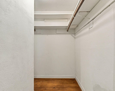905 Pizer Street - Photo Thumbnail 13