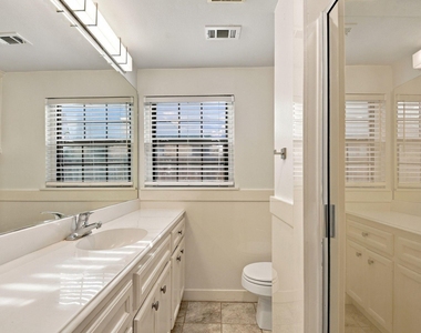 905 Pizer Street - Photo Thumbnail 11