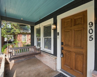 905 Pizer Street - Photo Thumbnail 1