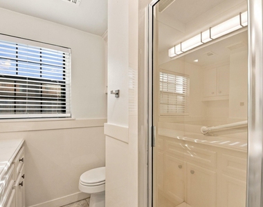 905 Pizer Street - Photo Thumbnail 12