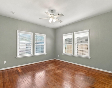 905 Pizer Street - Photo Thumbnail 14